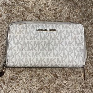 Micheal Kors Wallet